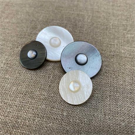 Italian Pearlised Shank Button Image 1