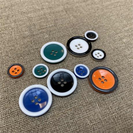 Italian Thin Colour Edge 4-Hole Polyester Button Image 1