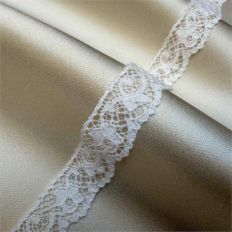 Fine Cotton Lace Trim Image 1