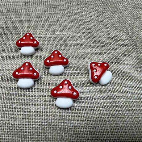 Plastic Toadstool Button Image 1