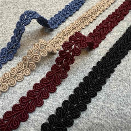 Woollen Braid Image 1