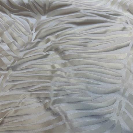 Giant Leaf Silk Damask Image 1