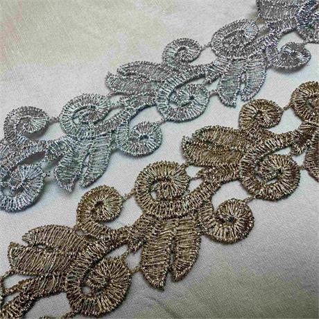Metallic Scroll Trim Image 1
