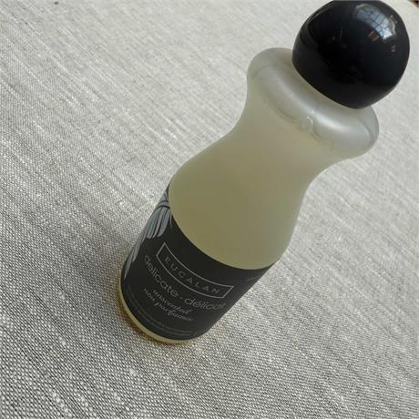 Eucalan Unscented Wash for Woollens Image 1