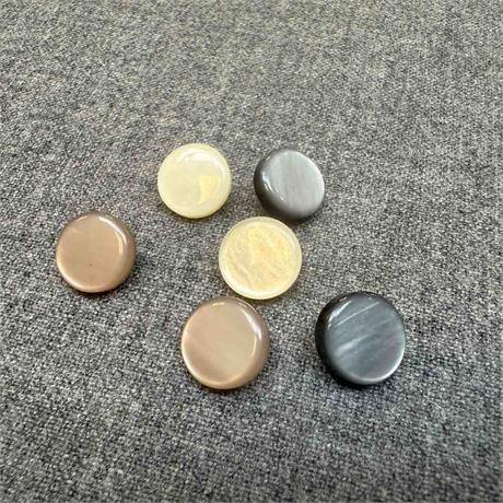 Italian Pearlised Polyester Shank Button Image 1