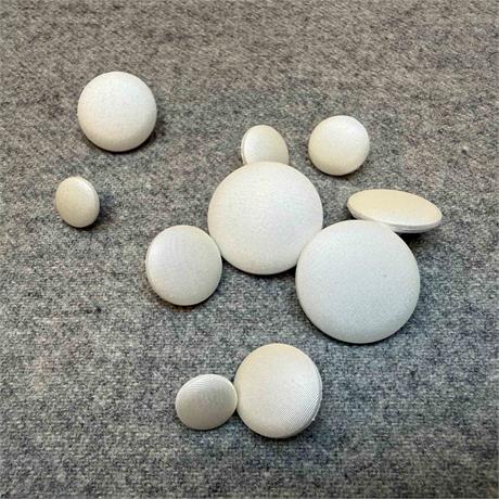 Italian Pearly Nylon Shank Button Image 1