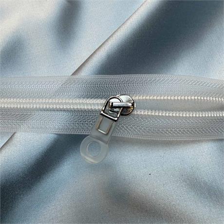 Lampo S7 Closed End Zip with Transparent Tape and Chain Image 1