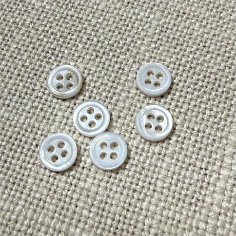 4-Hole River Shell Button Image 1
