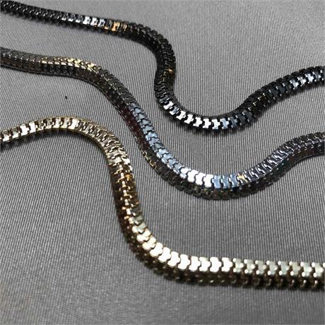Narrow Iron Chain Image 1