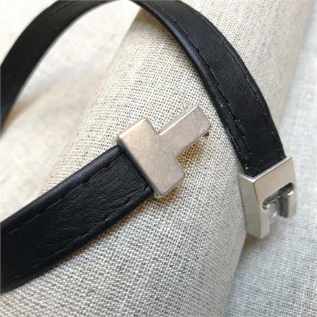 Spanish Stitched Leather Strapping Image 1