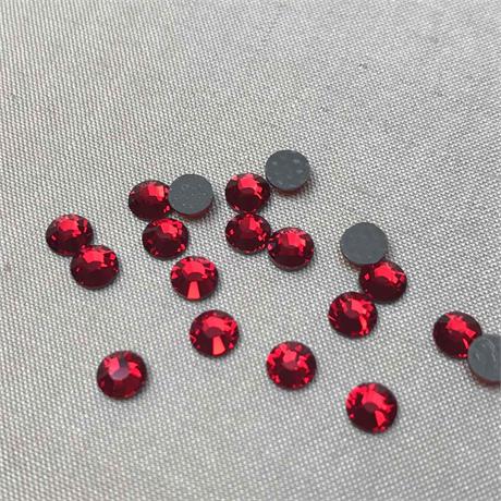 Hot Fix Czech VIVA12 Crystals - Lt  Siam SS16 Image 1