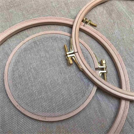 Prym Beechwood Embroidery Frame 16cm Image 1