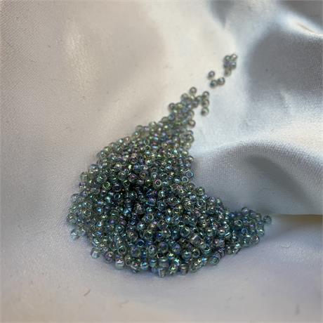 Toho Seed Beads - Transparent Rainbow Black Diamond Image 1