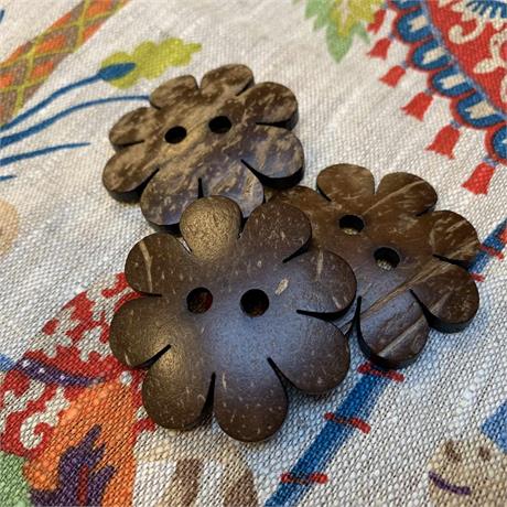 Natural Flower Coconut Button Image 1