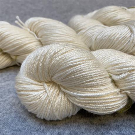 SW Merino & Silk DK Image 1