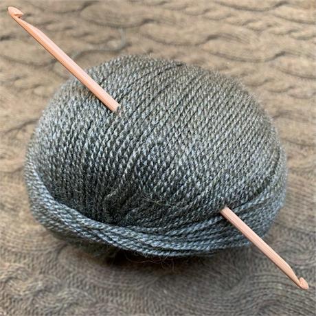 SeeKnit Shirotake 3.5mm Bamboo Tunisian Double Ended Crochet Hook Image 1