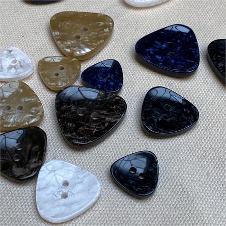 Triangle 2-Hole Polyester Buttons Image 1