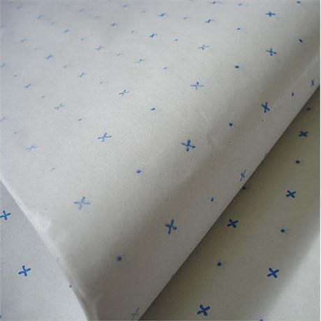 Dot & Cross Paper Sheets 91x115cm Image 1