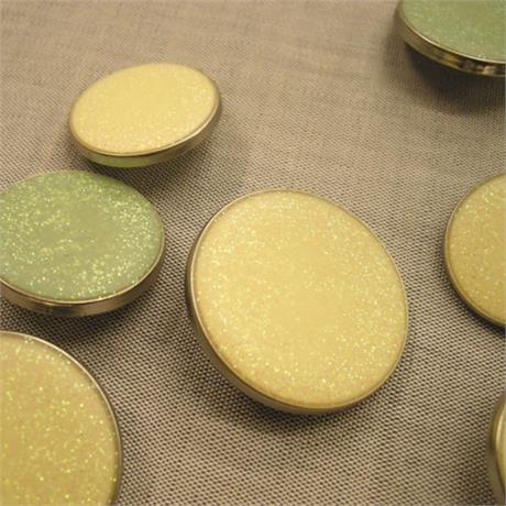 30 MM GLITTER DISC BUTTON Image 1