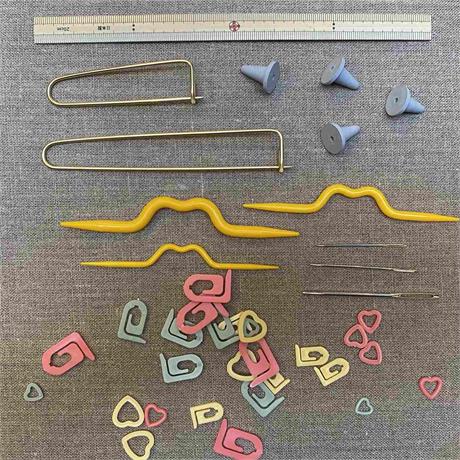 SeeKnit Knitters Accessories Set with Bamboo Ruler Image 1