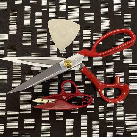 PIN 25cm Tailoring Shears Image 1