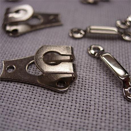 Silver Trouser And Skirt Hooks & Bars Image 1