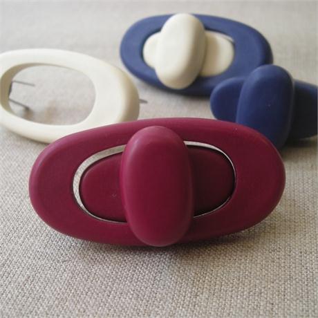 Italian Rubberised Turnlock Image 1