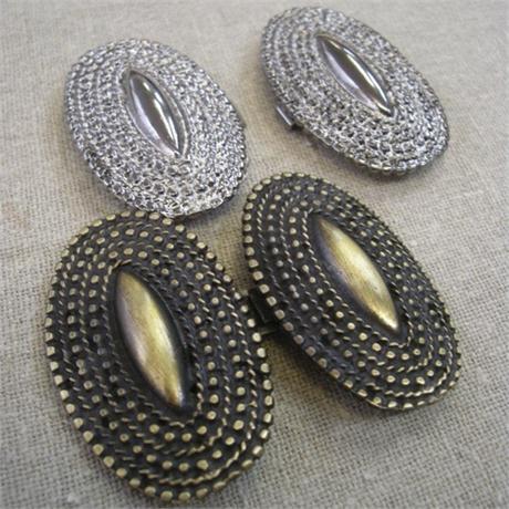 Oval Metal Clasps Image 1