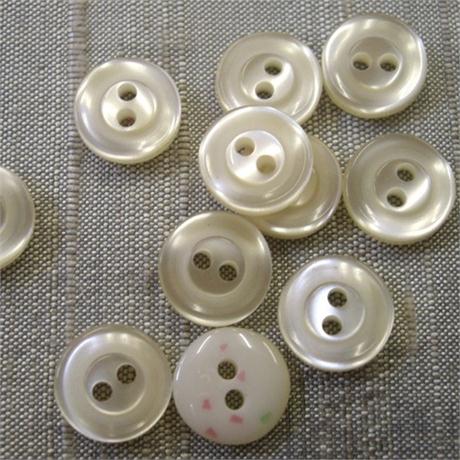 Shell Shirt Button 9mm Image 1