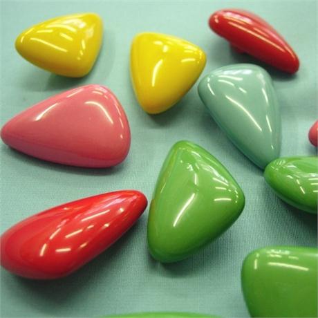 35mm Triangular Plastic Button Image 1