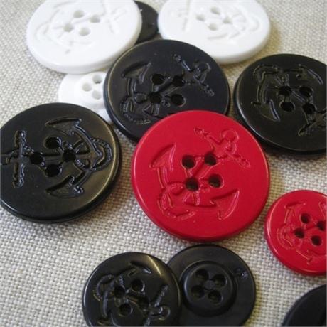 4-Hole Anchor Button 16mm Image 1