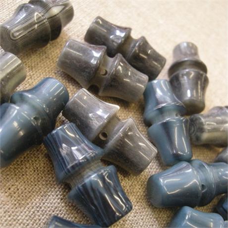 Plastic Toggle 22mm Image 1