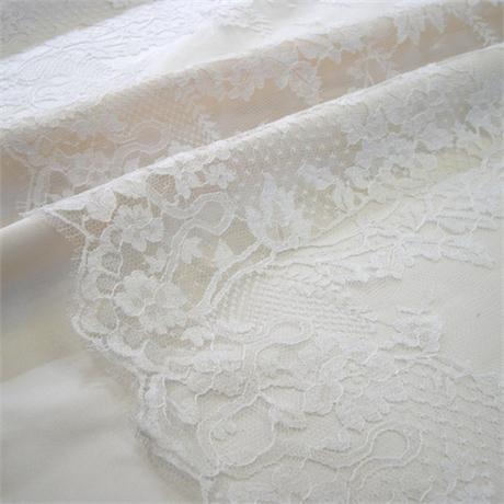 Wide Border Lace Image 1