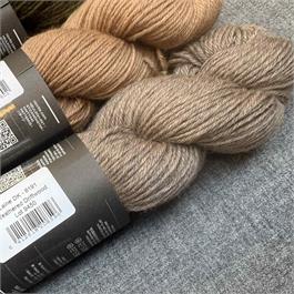 Novita Laine DK - 100g = 225m Thumbnail Image 5